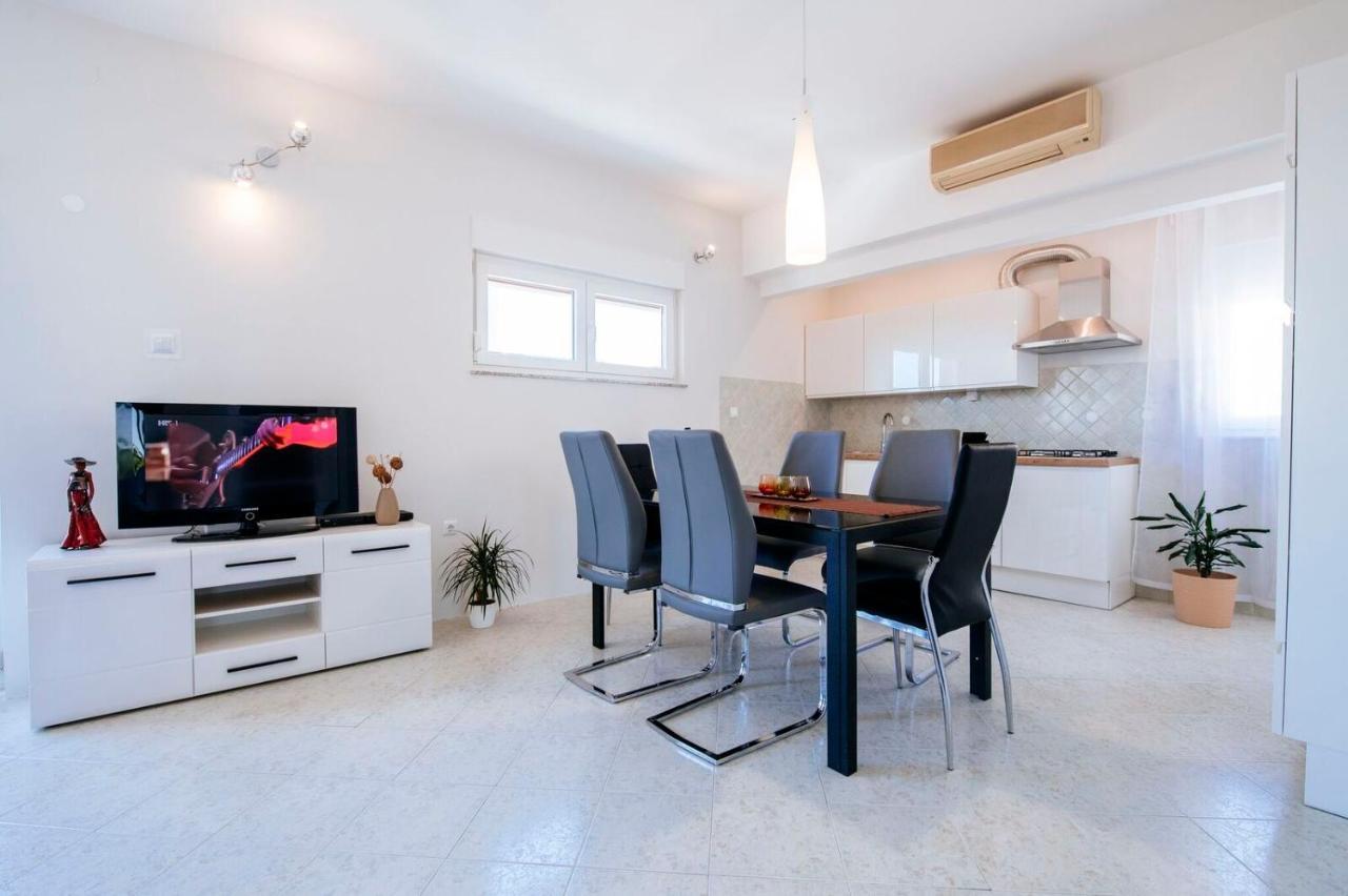 Bayshore Apartment Zára Kültér fotó